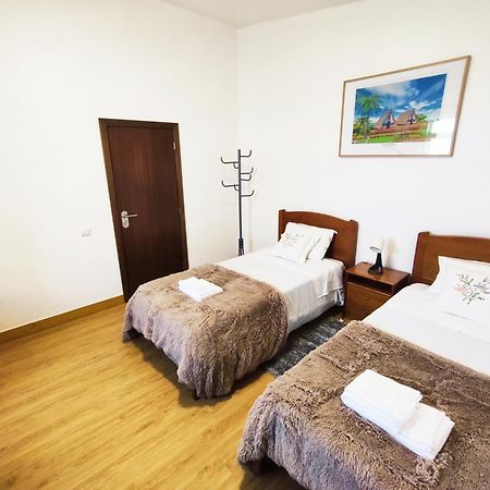 Villa Gateone Al Airport View House à Machico  Extérieur photo