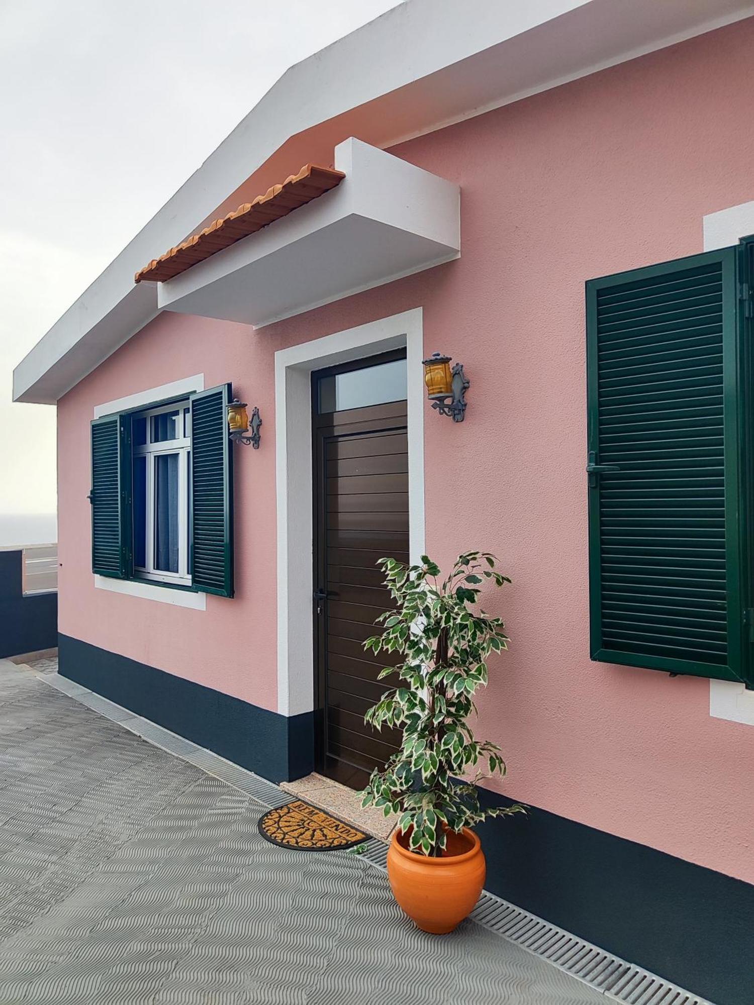 Villa Gateone Al Airport View House à Machico  Extérieur photo